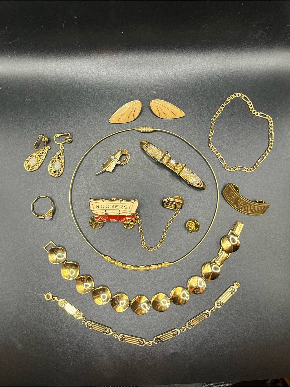Vintage Gold-Tone Women's Jewelry Mixed Lot